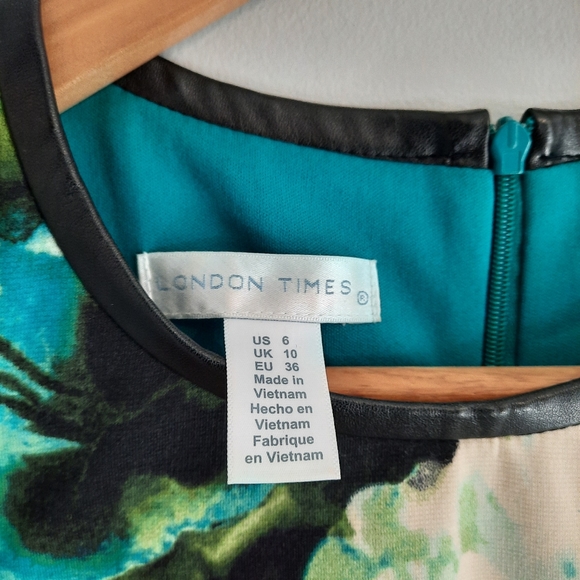 London Times Abstract Floral Dress - Picture 4 of 9